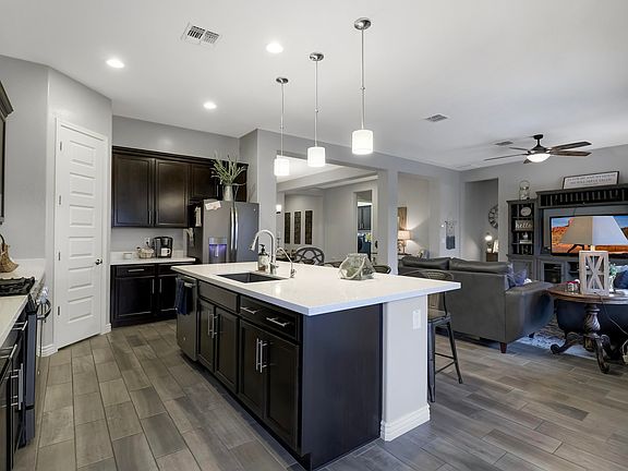 2nd image of 2628 E Hazeltine Way