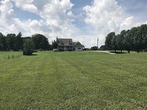 2nd image of Idlewild Dr