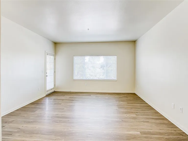 Sierra Oaks — Photo 43