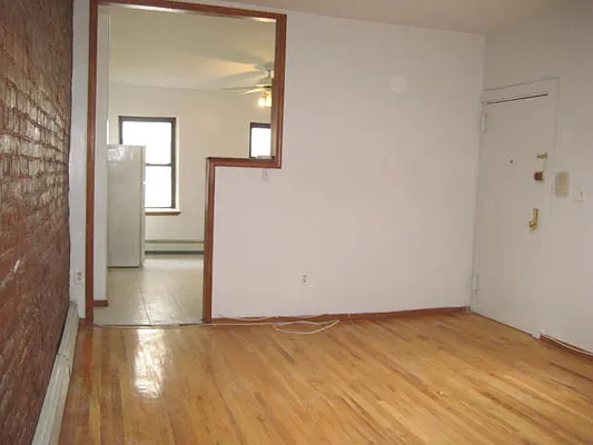 Rented by MCR Realty | media 7