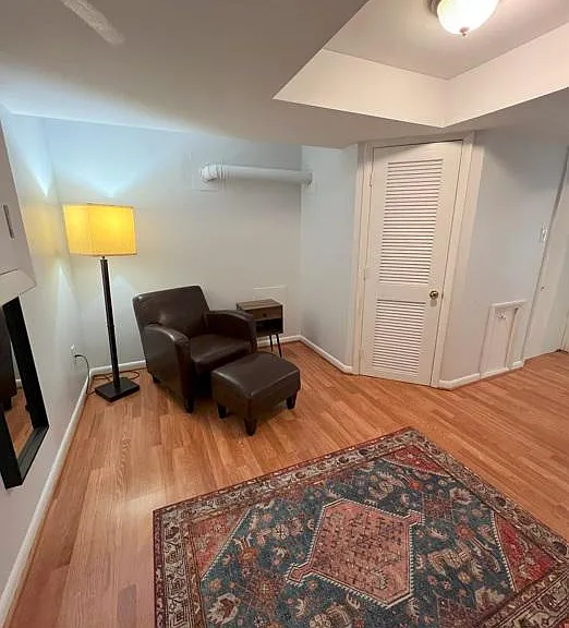 1307 Sarah Dr — Photo 2
