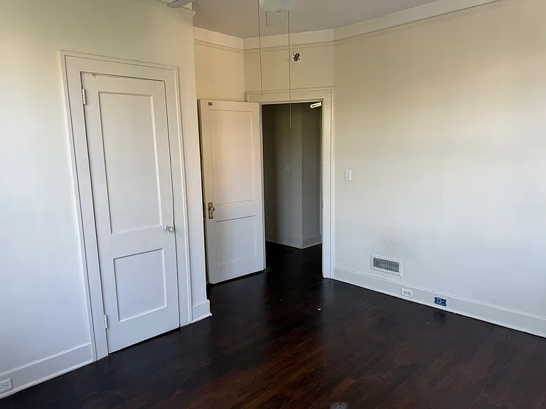 159 Alexander St #B — Photo 11