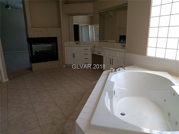 5th image of 9735 Phoenician Ave #0