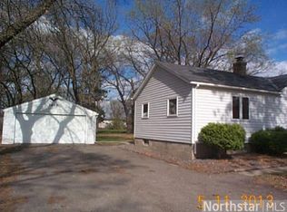 7619 E River Rd, Minneapolis, MN 55432