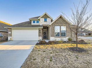261 Maverick Ct, Lavon, TX 75166