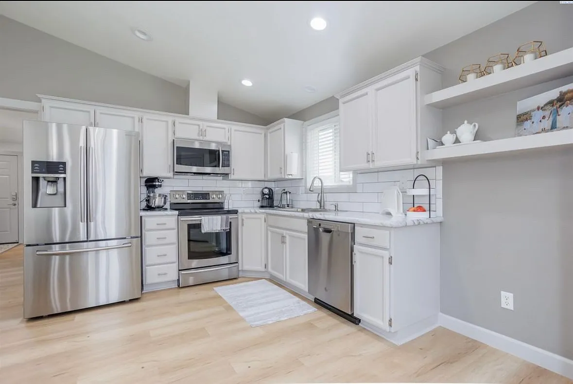 4014 Dartmoor Ln — Photo 4