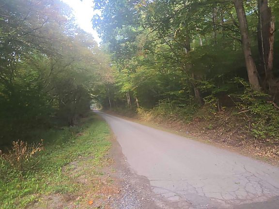 5th image of 110 Dry Run Rd