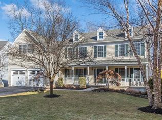 21 Paisley Ln, Basking Ridge, NJ 07920