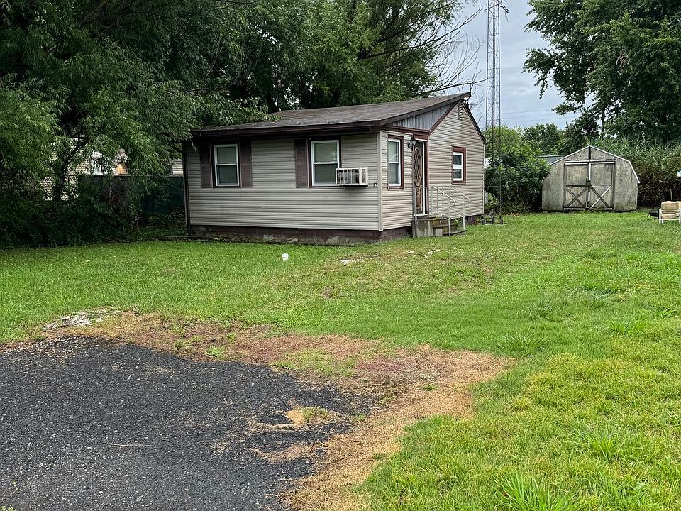 2nd image of 13 Louisiana Ave