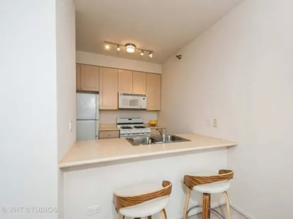 330 N Jefferson St, Chicago, IL