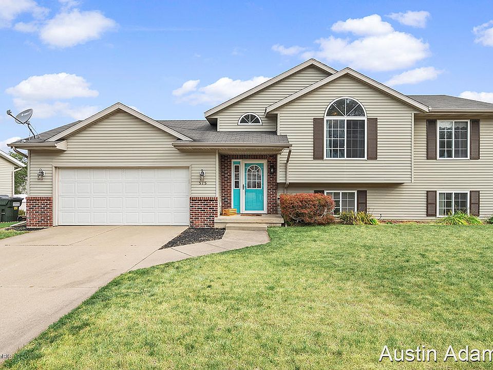 1st image of 575 Sunmeadow Dr SE