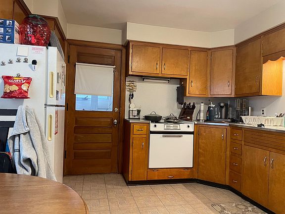 4th image of 455 N Mill St APT B