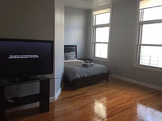 Rented by Smart City Real Estate LLC