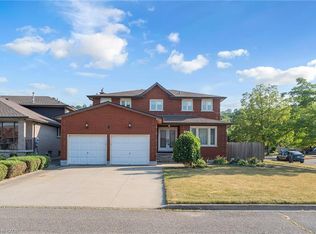 2 Vinehill Dr, Hamilton, ON L8G4Y5