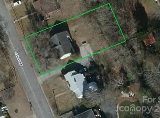 1258 11th St NW, Hickory, NC 28601