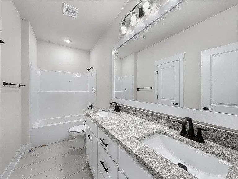 284 Stoneykirk Dr — Photo 21