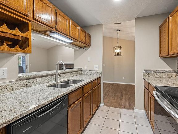 3rd image of 408 Warm Springs Cir
