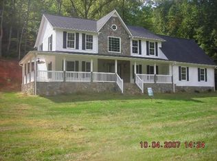 69 Cabin Ln, Ararat, VA 24053
