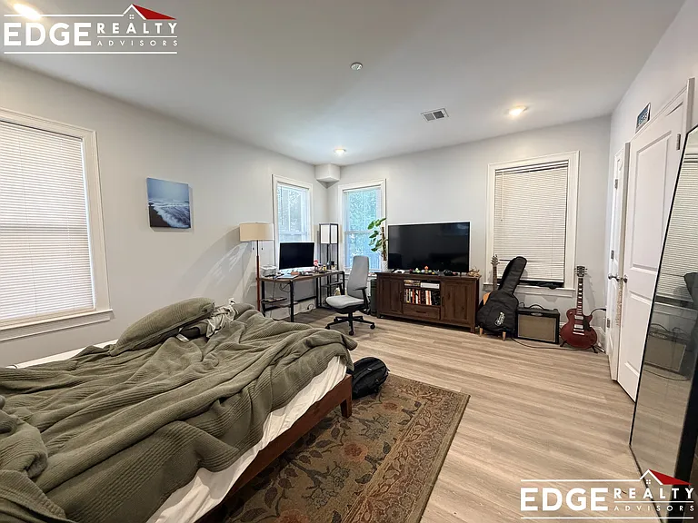 100 Brooks St #1A — Photo 11