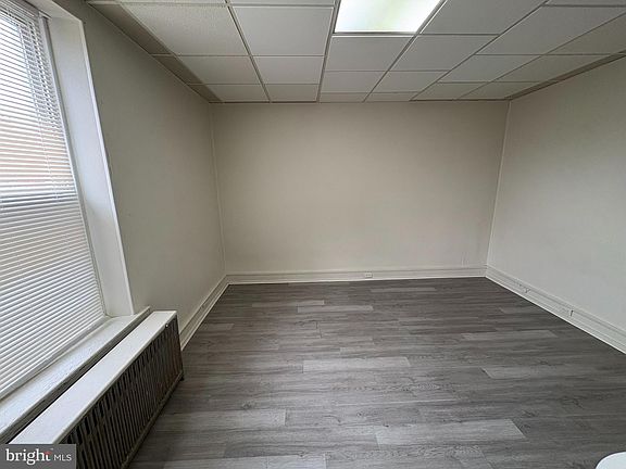 5th image of 35 N 10th St