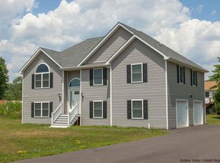 52 Pawan Cir, Lake Katrine, NY 12449