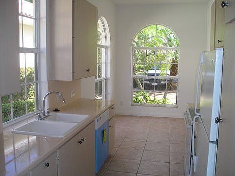 2nd image of 237 E Tall Oaks Cir