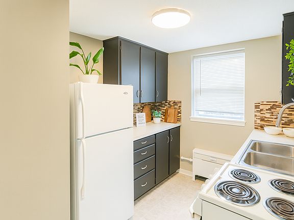 4th image of 1312 N 49th Ave APT 1