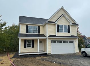 9 Elm St, Northwood, NH 03261