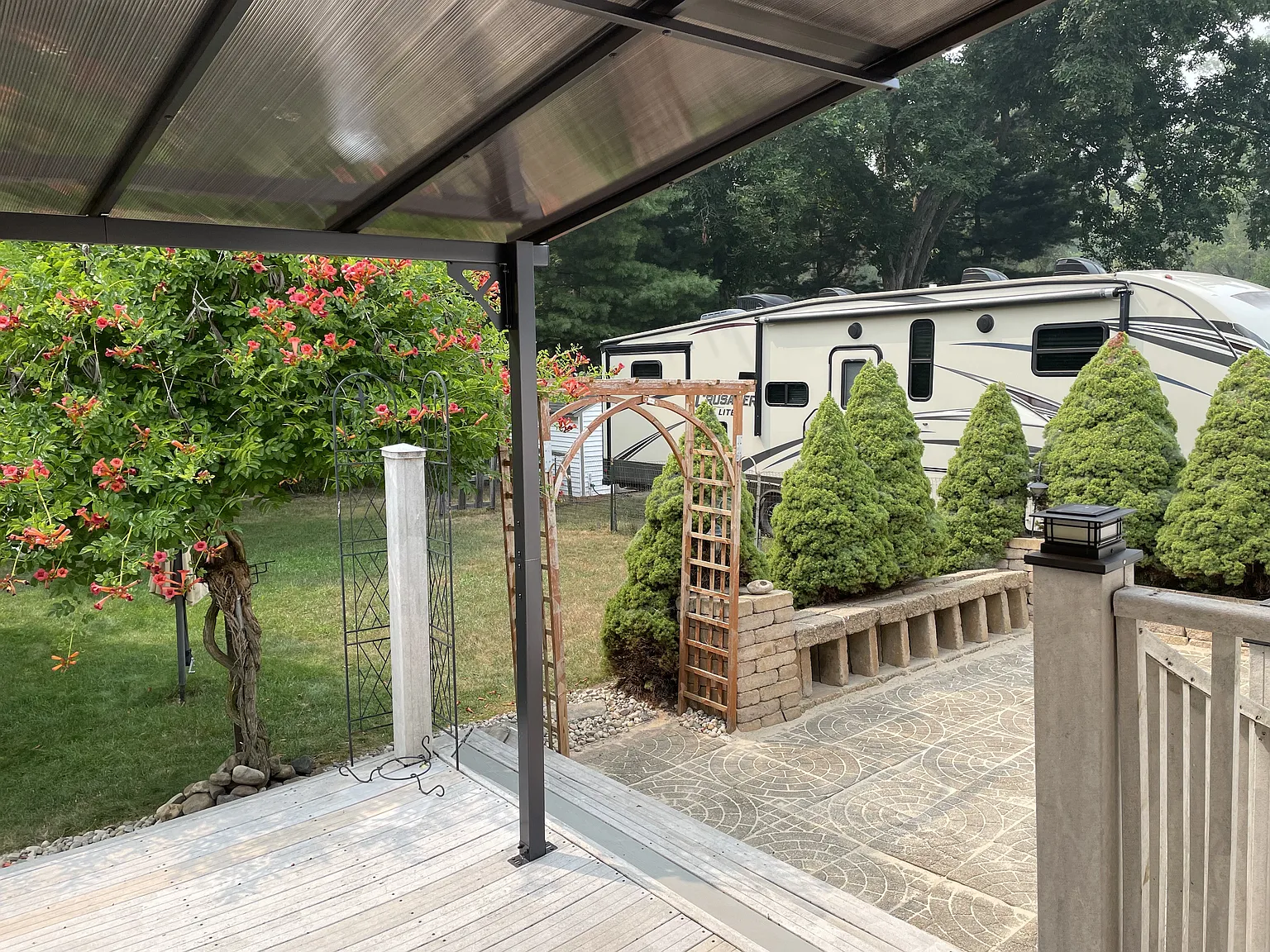 3 bed, 1904 sqft, $2,500 — Photo 3