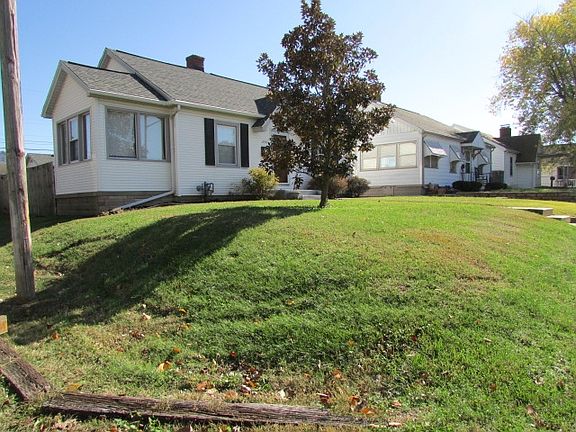 2nd image of 2537 N Elsas Ave