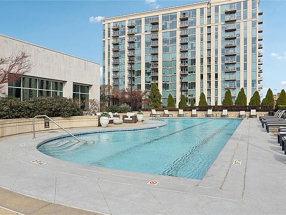 2nd image of 250 Pharr Rd #1005