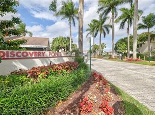 1926 Discovery Cir E, Deerfield Beach, FL 33442