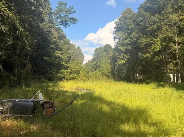 958 War Valley Rd, Rogersville, TN 37857