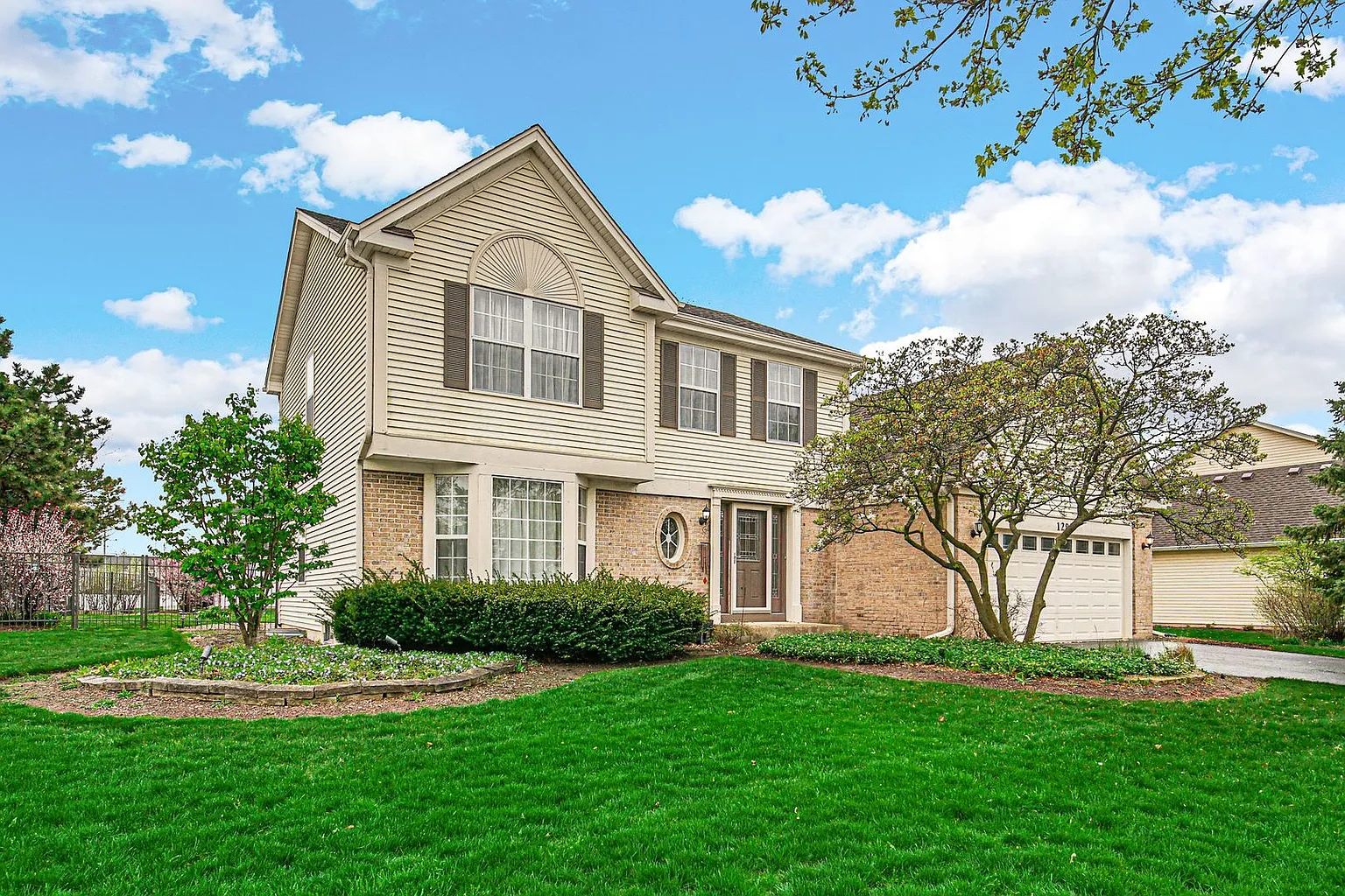 1287 Crystal Shore Dr photo 1