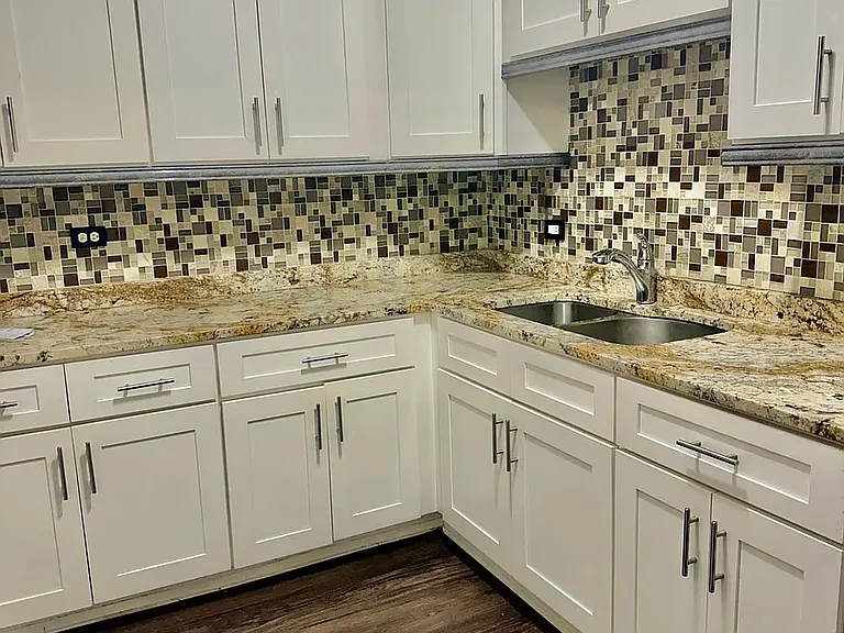 3400 W Carmen Ave #G — Photo 5