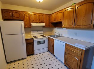 987 Hope St, Stamford, CT 06907