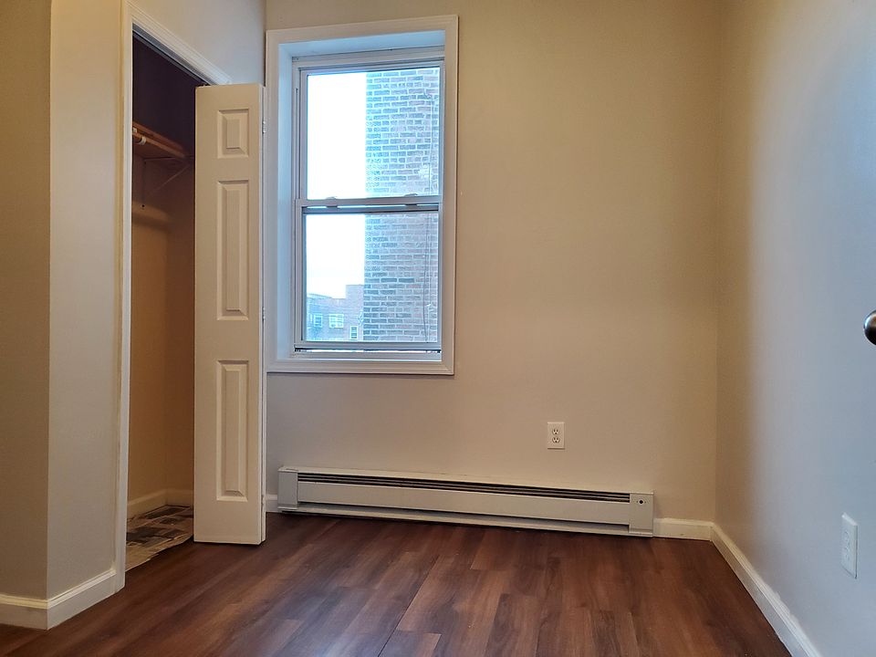 2nd image of 45 Leonard St #8E
