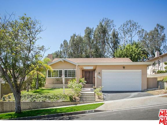 2nd image of 2623 S Beverly Dr