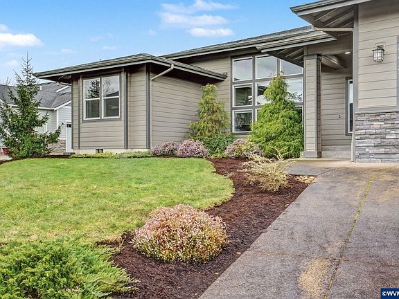 3rd image of 5435 Nestucca Ave NE