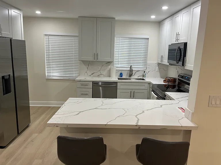 192 SE 27th Ct — Photo 11