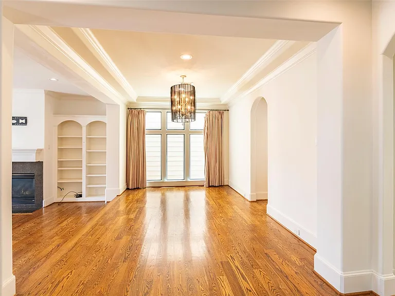4233 Childress St — Photo 14