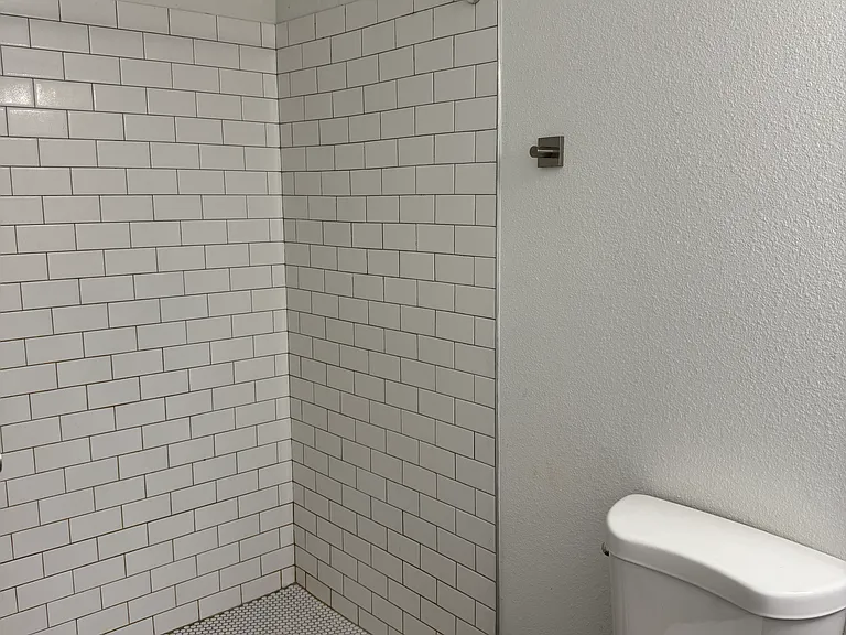 350 W 1045 N — Photo 8