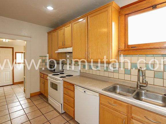 2nd image of 632 E Downington Ave