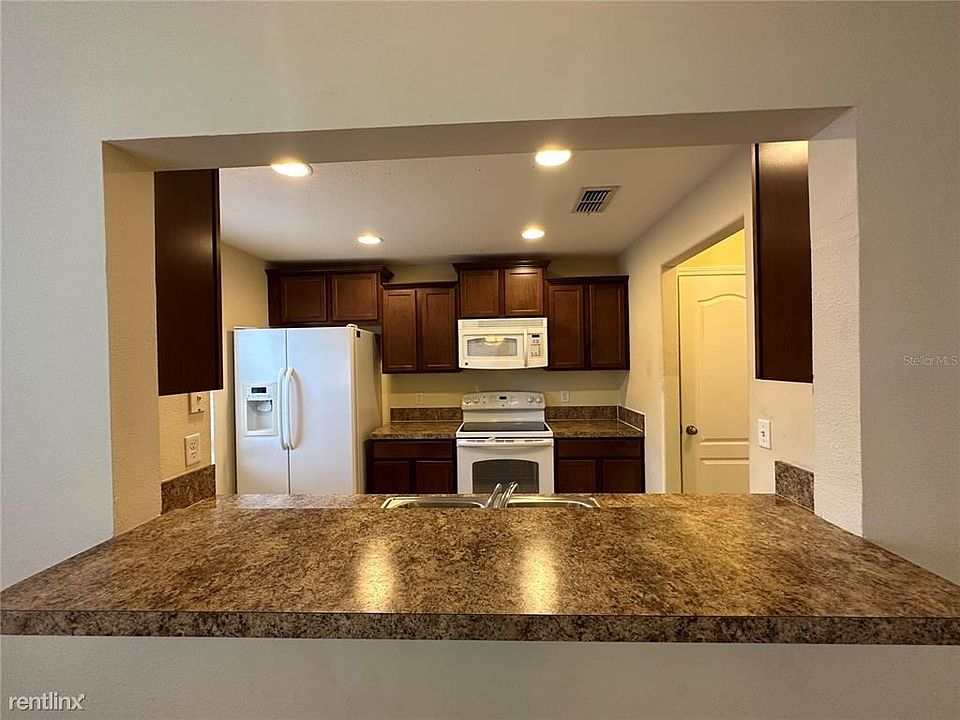 1st image of 208R Carina Cir