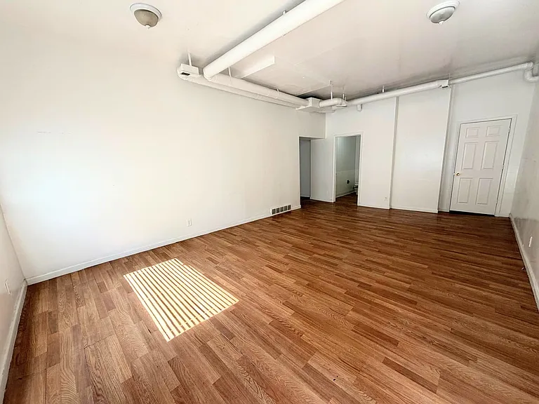 2601 Bellevue Ave #1 — Photo 9