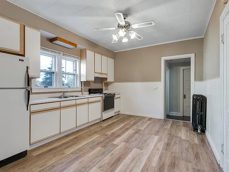 325 W Jackson St #1E — Photo 1