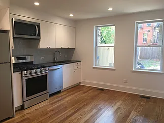 Rented by Ellen Jittrarachit, LREB