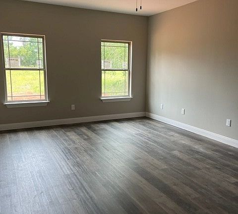 4th image of 18 Pacific Ct