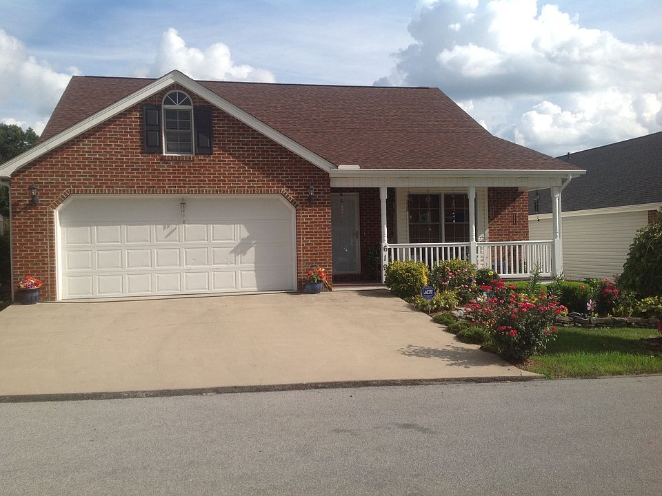 1st image of 619 Willowcrest Pl