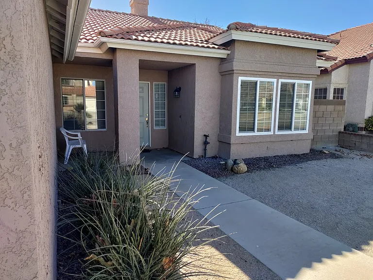 2614 Sycamore Ln — Photo 2
